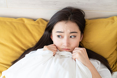 新婚夜娇妻被白玩1-8：新婚夜悲剧新娘遭暴击，家庭暴力问题再引社会关注-3