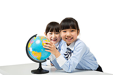 被巨大黑人整得翻白眼视频：巨人之战：翻白眼挑战，生存攻略全解析-1