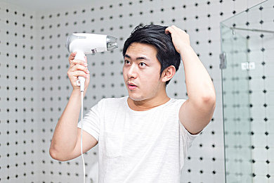 男生用机机捅女生：校园机机捅案背后：揭秘校园暴力安全困境-1