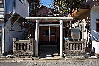 久久精品99久久久久久久久：信息安全时代的数字内容新潮流与挑战-4