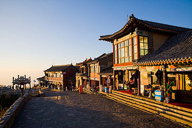 juⅠiaann大战黑人：黑战科幻：视觉盛宴，技术巅峰对决-2
