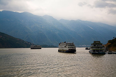 爽 好大 快 深点翁远山的呼唤：探险宝藏之旅，爽快战斗深解谜-3