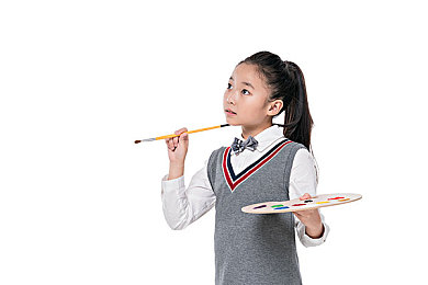 h：裸体教育引发热议，家长与专家分歧显著
