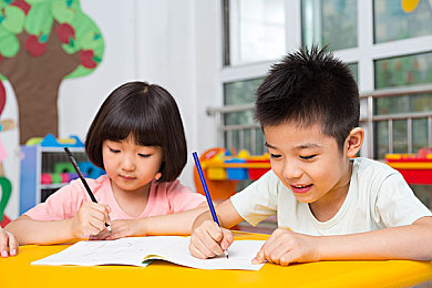 一个好妈妈2字头强华驿：陪伴成长，育儿神器“好妈妈2字头强华驿”智能互动乐园-1