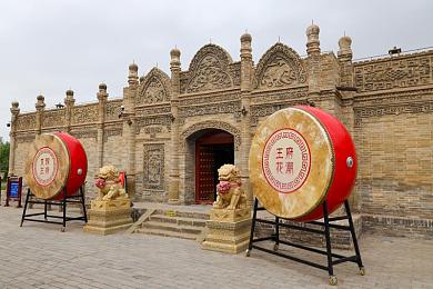 欧美综合一区二区三区：欧洲多元文化交汇地：一区二区三区文化交流盛况探秘-3