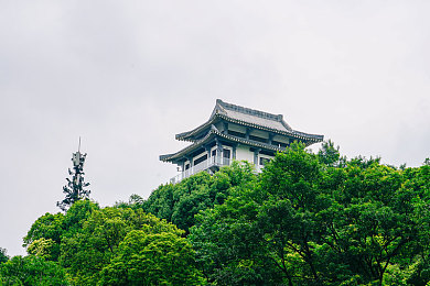 巴厘岛男按摩插穴：“巴厘岛按摩风波再掀波澜，行业整顿刻不容缓，守护顾客权益，共建安心消费环境”-3